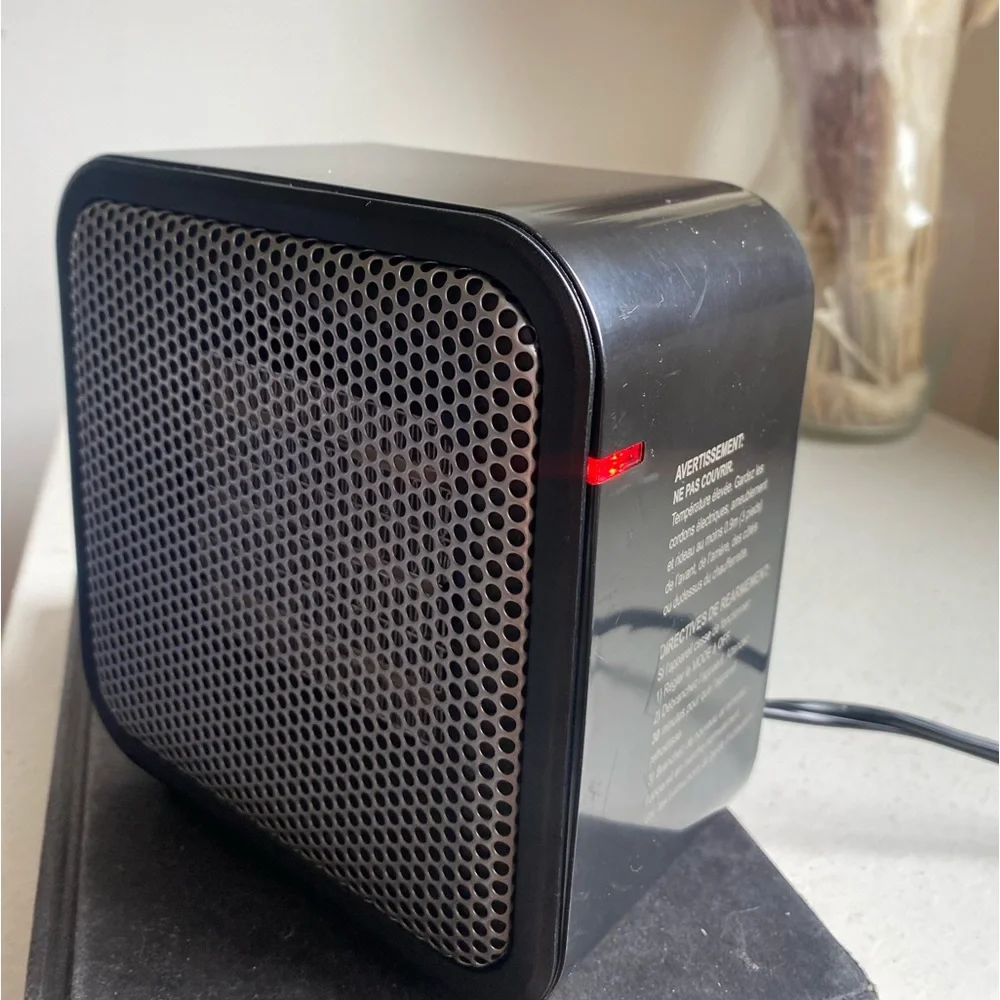 Amazon essentials Space Heater for Indoor Use Electric Fireplace - Picture 3 of 6